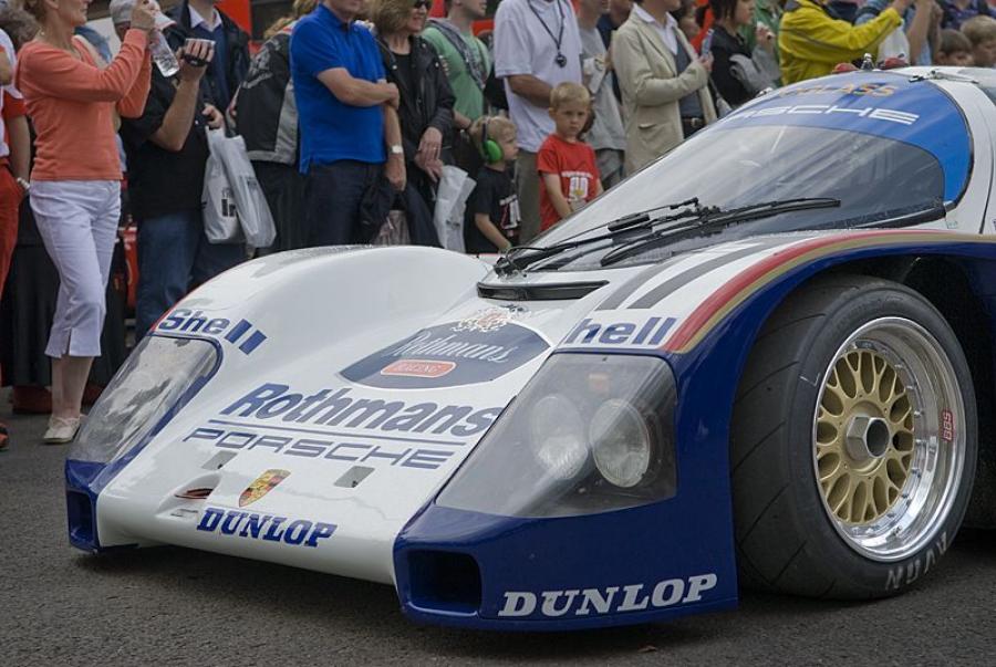  Porsche 962 C 1985 года  (фото 8 из 14)